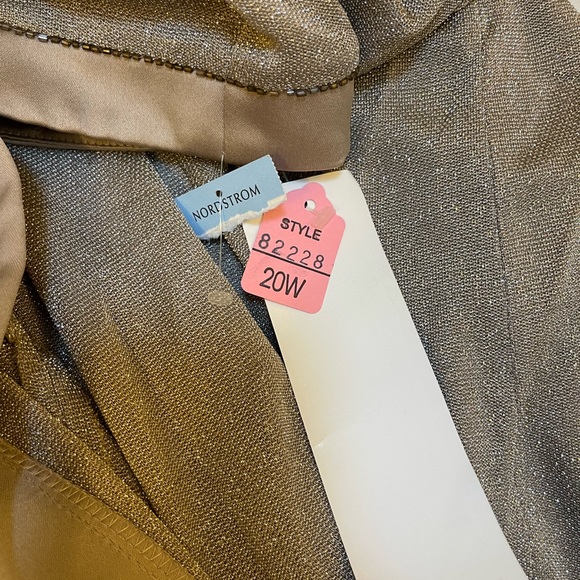 BNWT ALEX evenings long sleeve cover - Picture 11 of 11